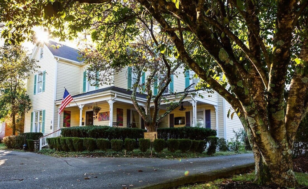 Montgomery Inn BnB 45/50