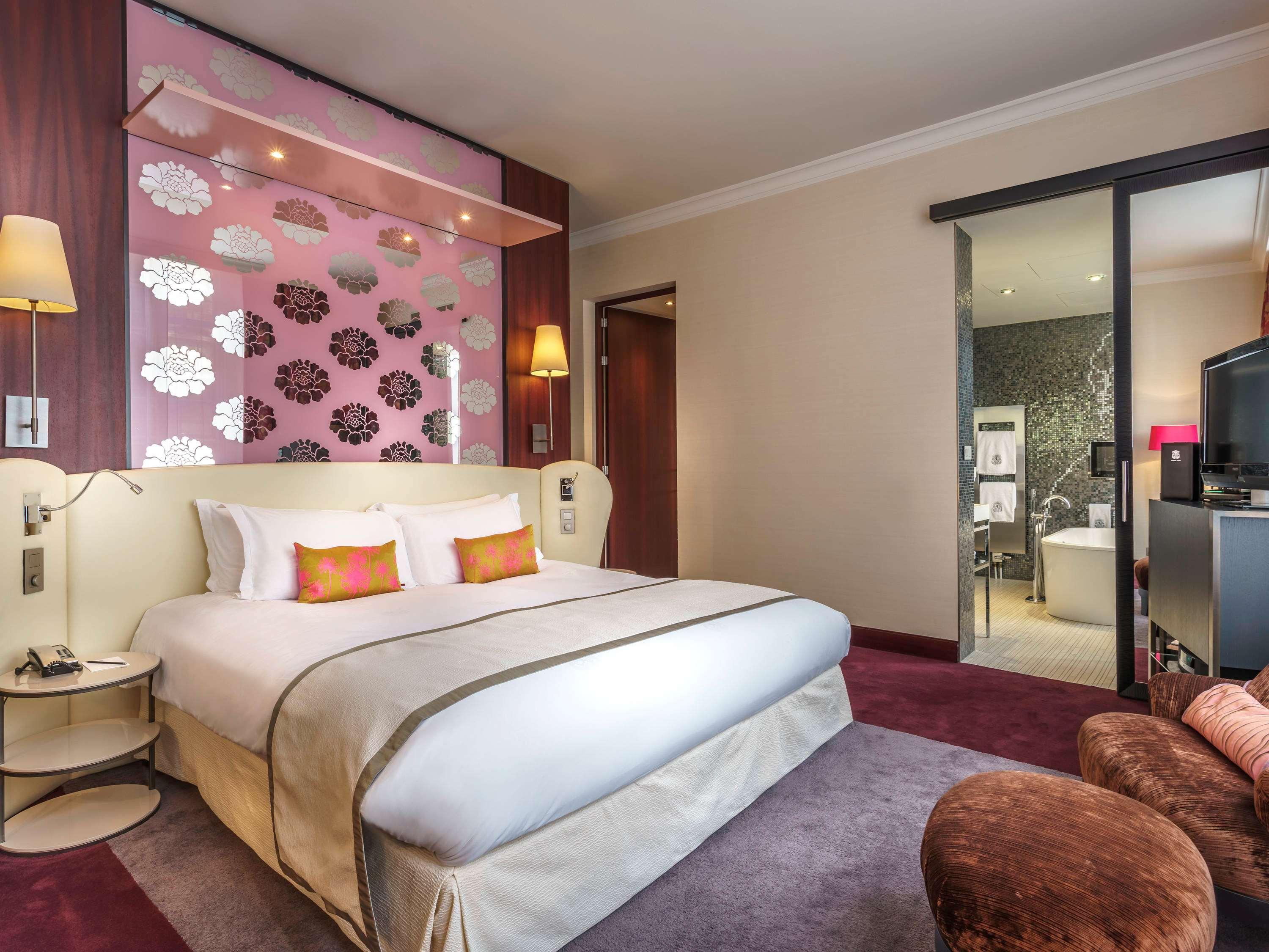 2 BEDROOMS, IMPERIAL, SUITE, CANAL VIEW, BUTLER, LIVING AREA