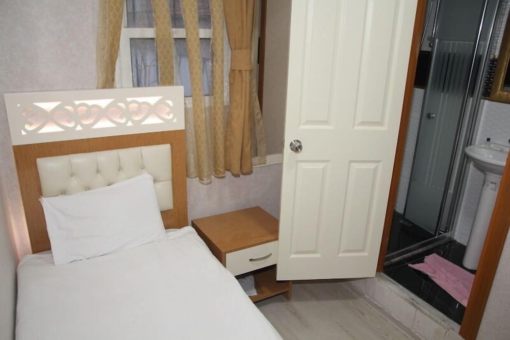 Vatan Hotel 18/28