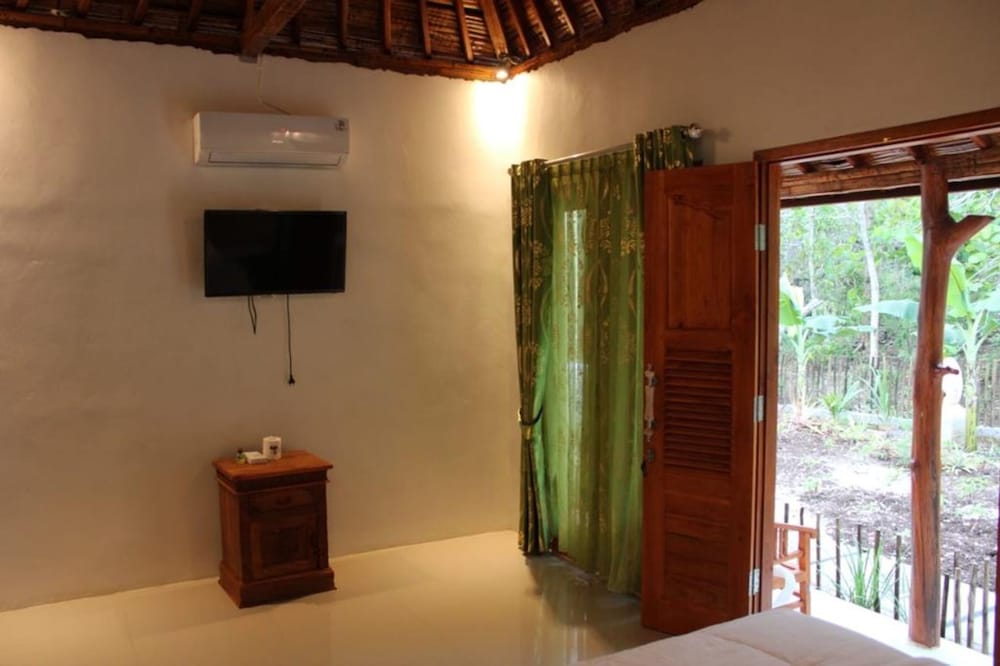 Kubu Reot Taman Asri 22/40