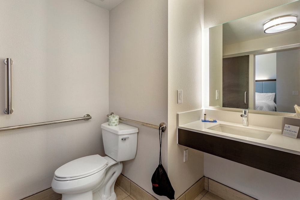 غرفة قياسية بسريرين كوين لذوي الإعاقة، Holiday Inn Express Suites Phoenix Dwtn State Capitol 10/10