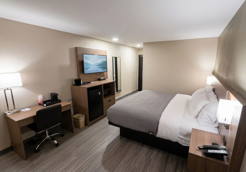Quality Inn Texarkana Arkansas 18/35