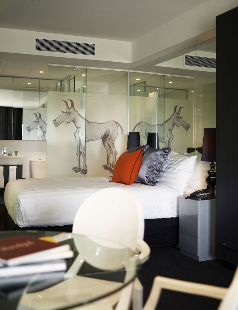 The Cullen Melbourne - Art Series 41/56