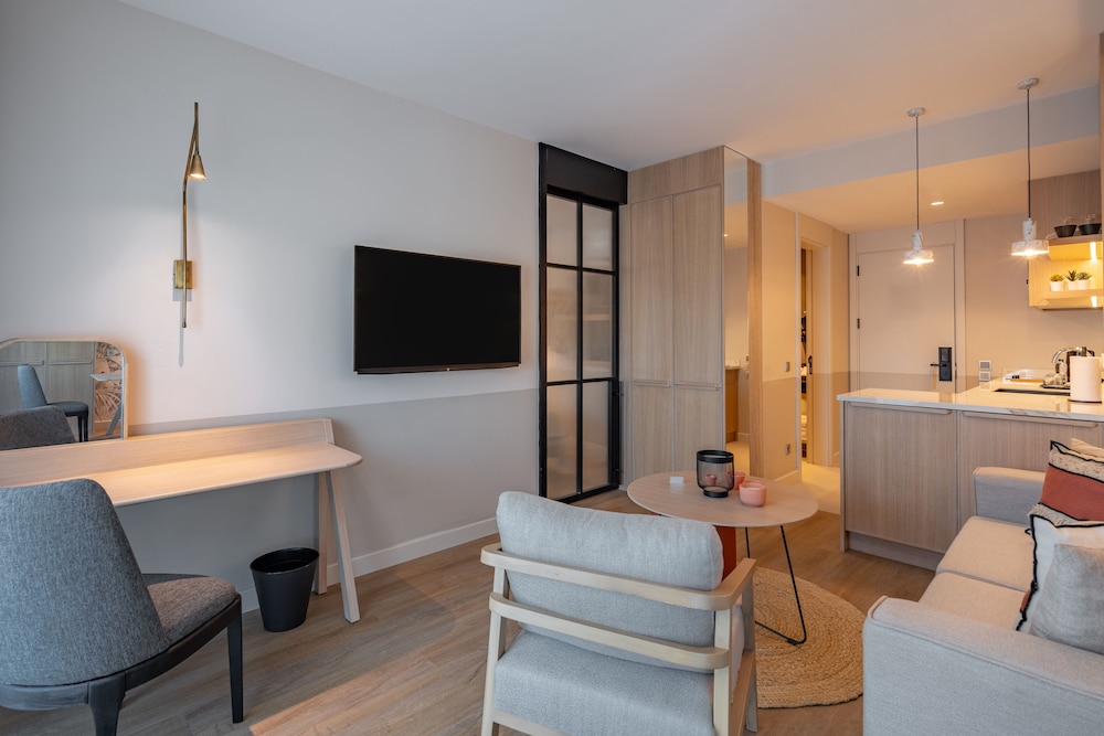 Oli Hotel 30/47