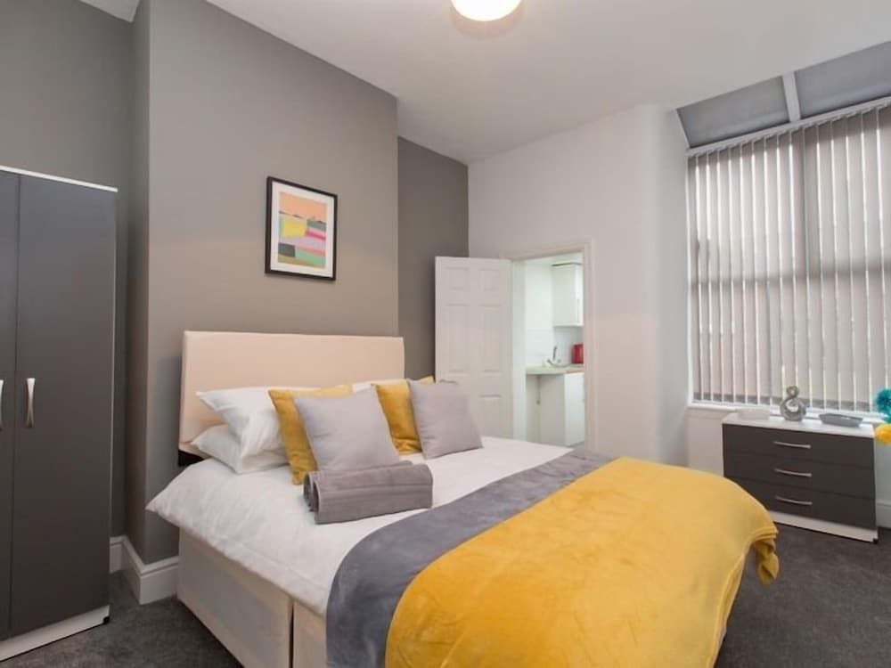 Townhouse @166 Ruskin Rd 2/32