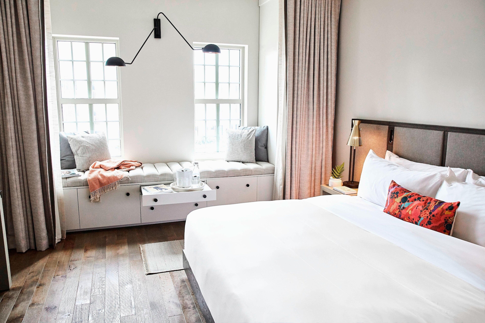 Urban, King Bed, River View
