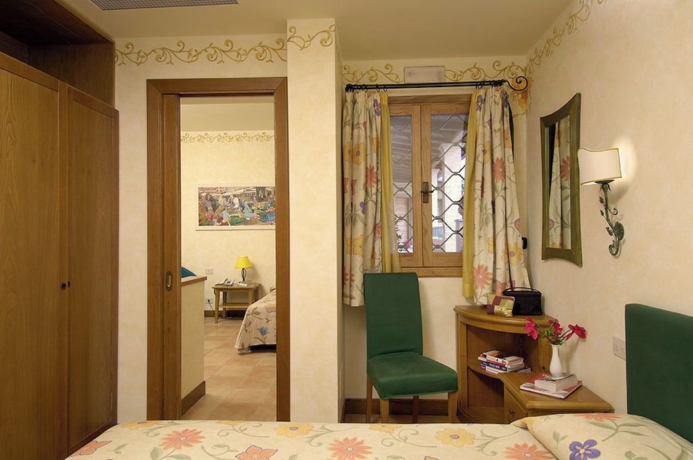 Hotel Santa Maria 67/67
