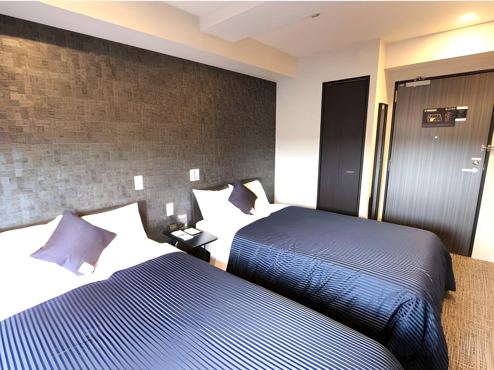 Semi Room, 2 Semi Double Beds