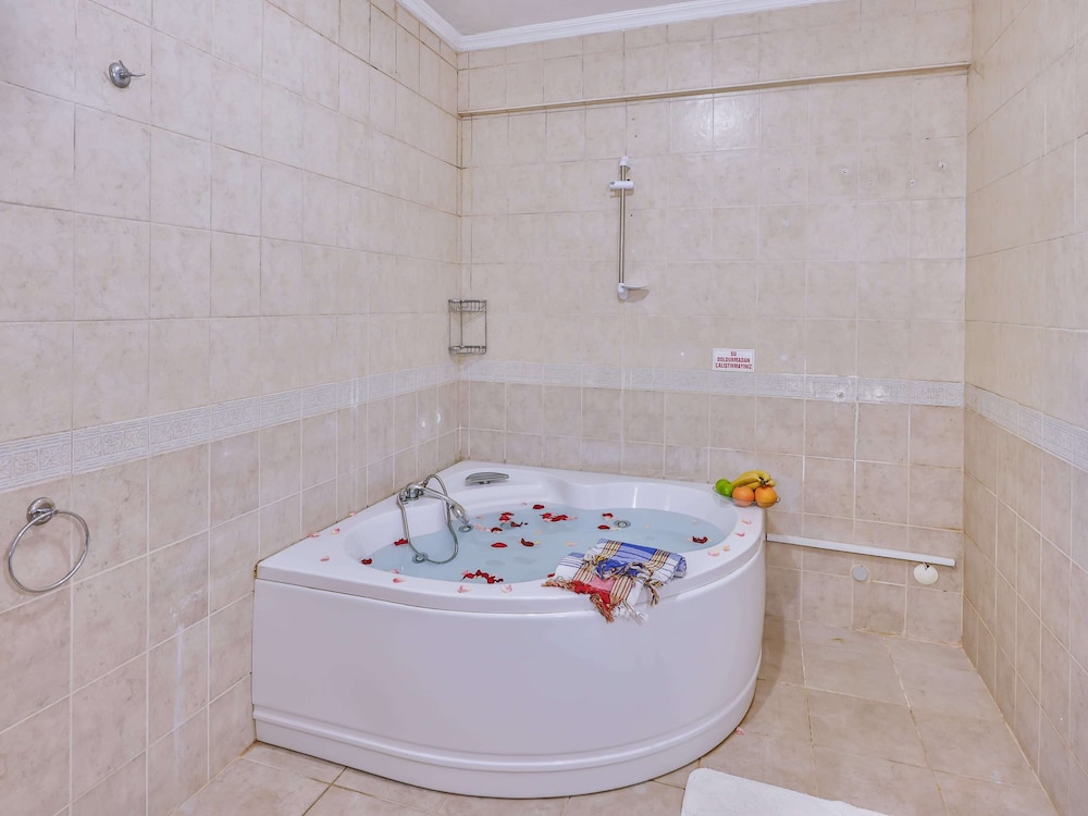 Dundar Termal Villa Otel 48/48