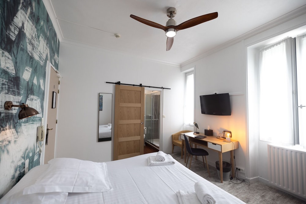 INTER-HOTEL LE SAINT PIERRE 14/50