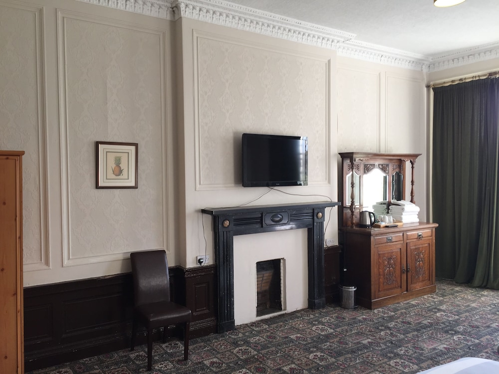 Adelphi Edinburgh Hotel 34/43
