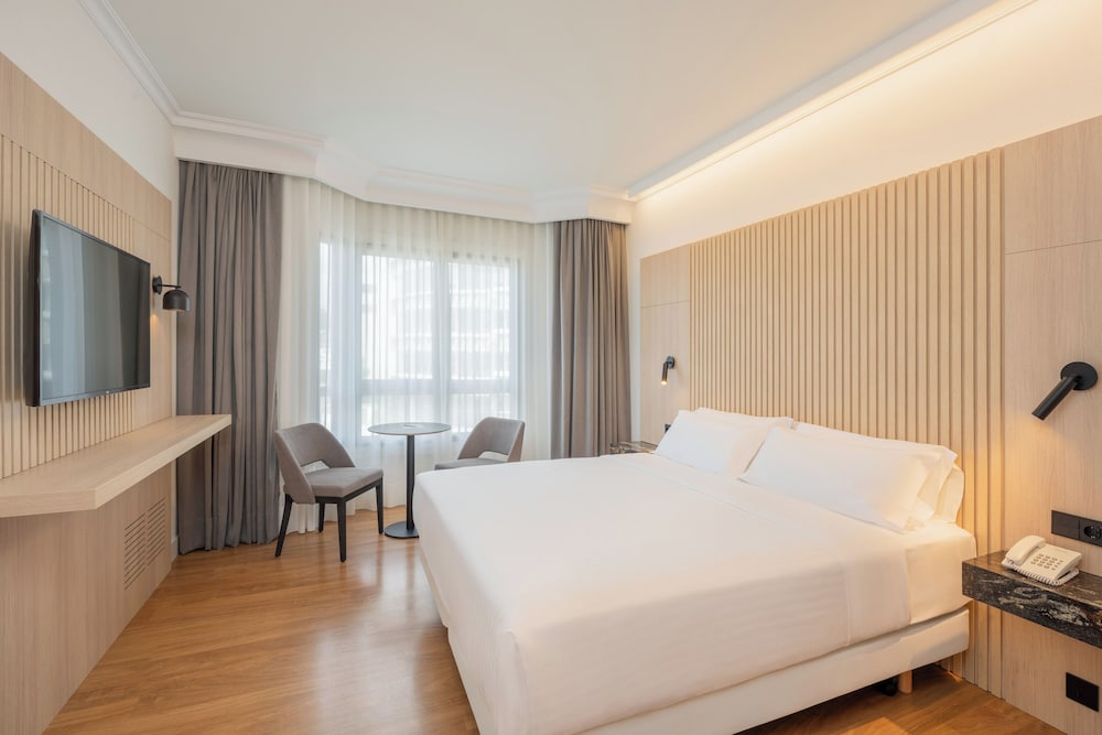 جناح جونيور بسرير كوين مع أريكة، Hotel Vigo Los Galeones Affiliated By Melia 4/10