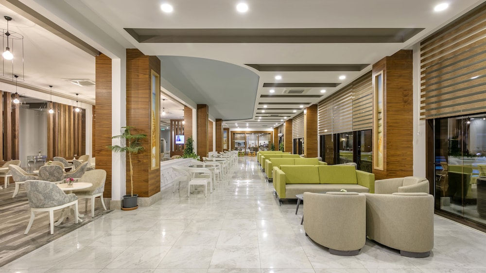 Glamour Resort Spa 46/70