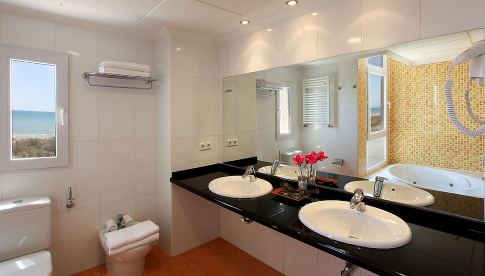 غرفة عائلية بسريرين مزدوجين، PLAYAS DE GUARDAMAR HOTEL 6/8