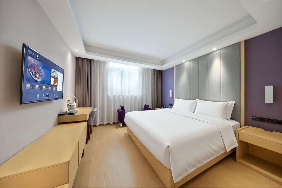 Business, Queen Bed