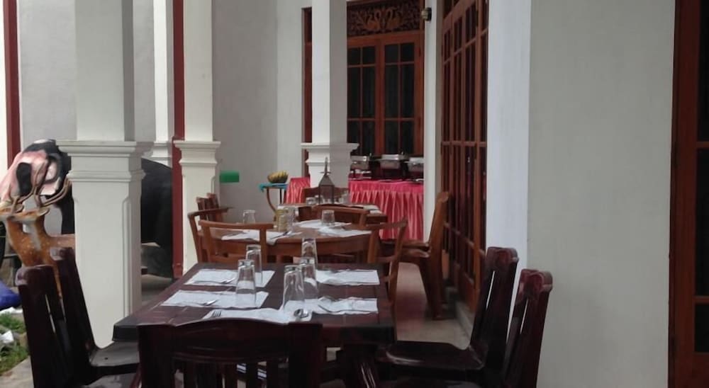 Mahakumara White House Hotel 14/19