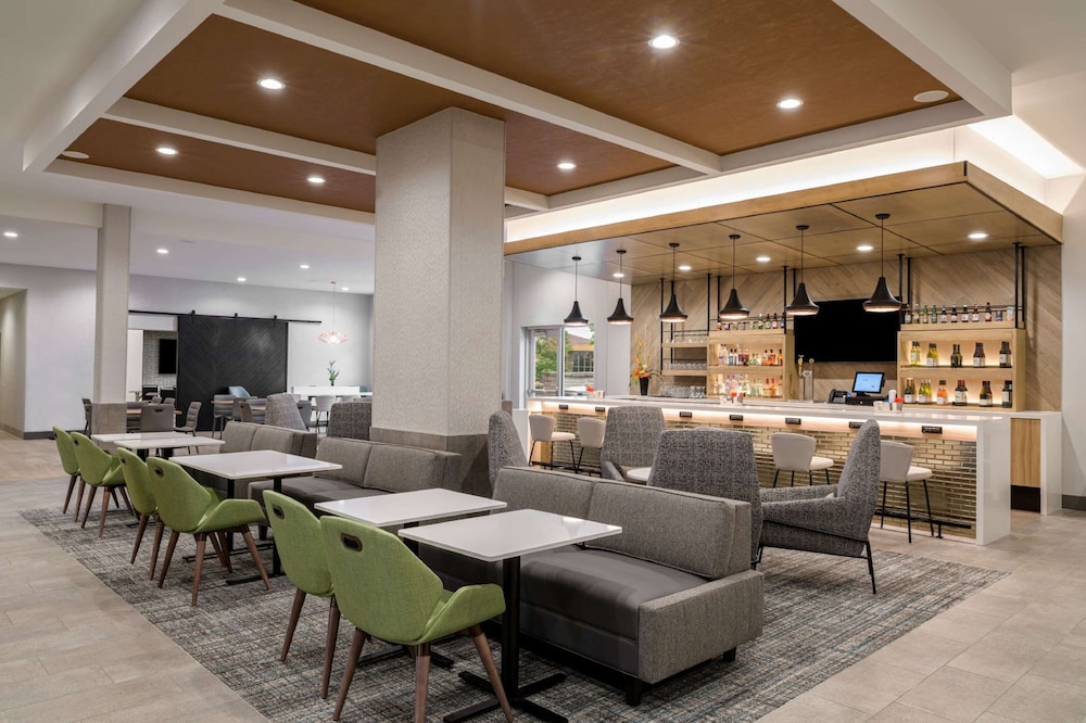 Hyatt House Louisville East 19/28
