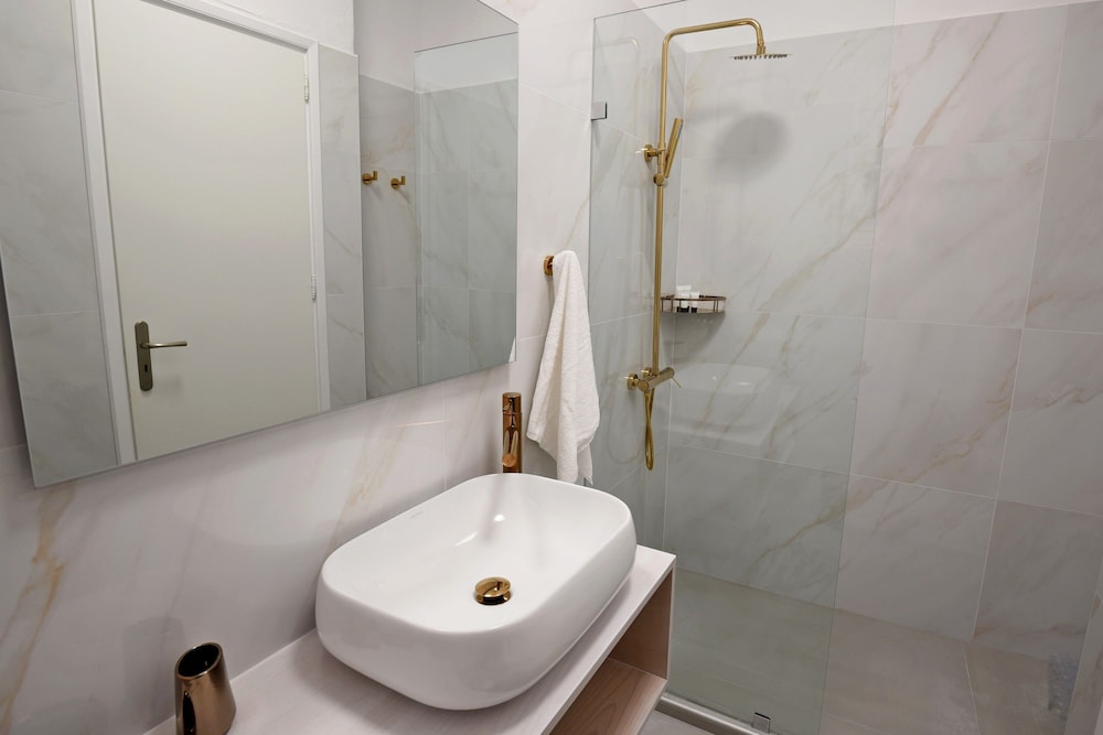 Room, Queen Bed, Village View, Sofa، Adonis Hotel Studios & Apartments 6/7