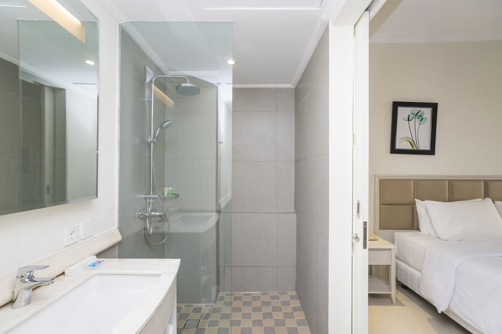 Alron Hotel Kuta Powered by Archipelago 38/67