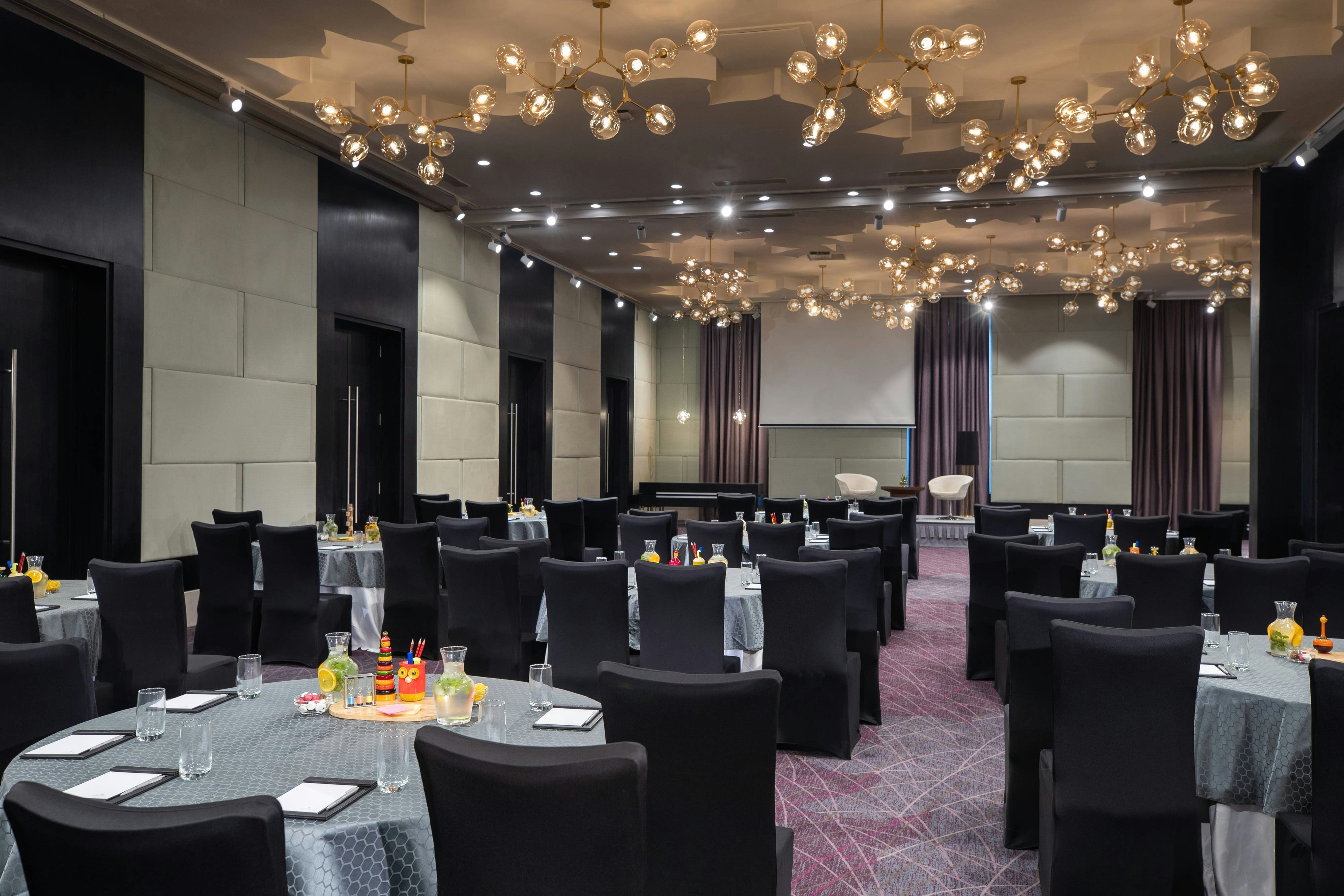 Renaissance Bengaluru Race Course Hotel 13/17