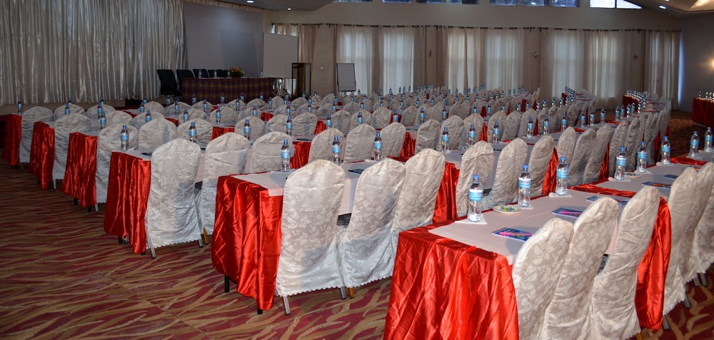 Arusha Corridor Spring Hotel 16/18