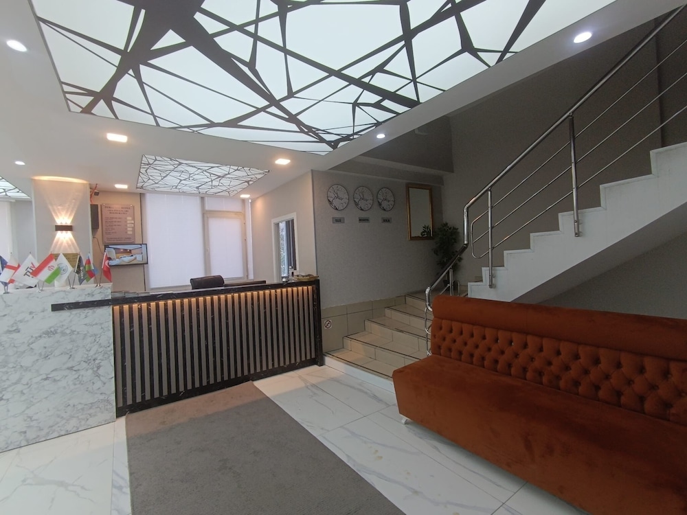 Peracity Hotel 7/99