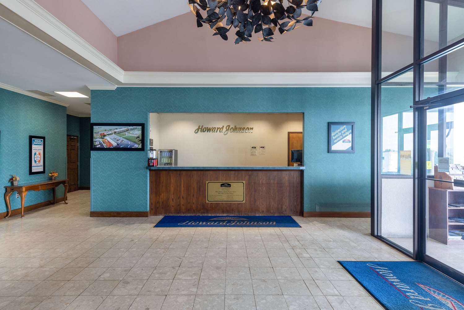 Howard Johnson by Wyndham Salem Hotel & Conference Center 4/30