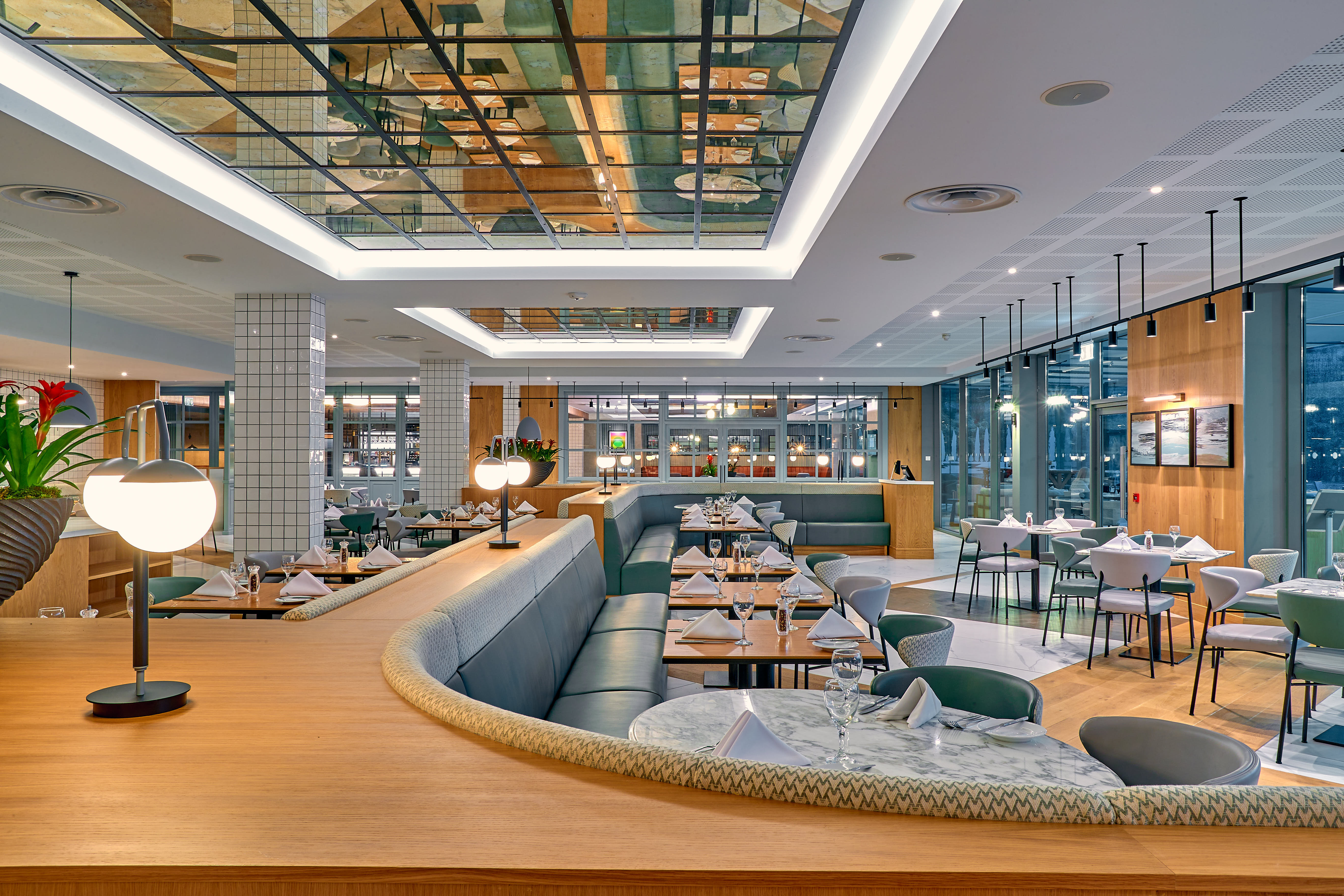 Crowne Plaza Marlow 44/74