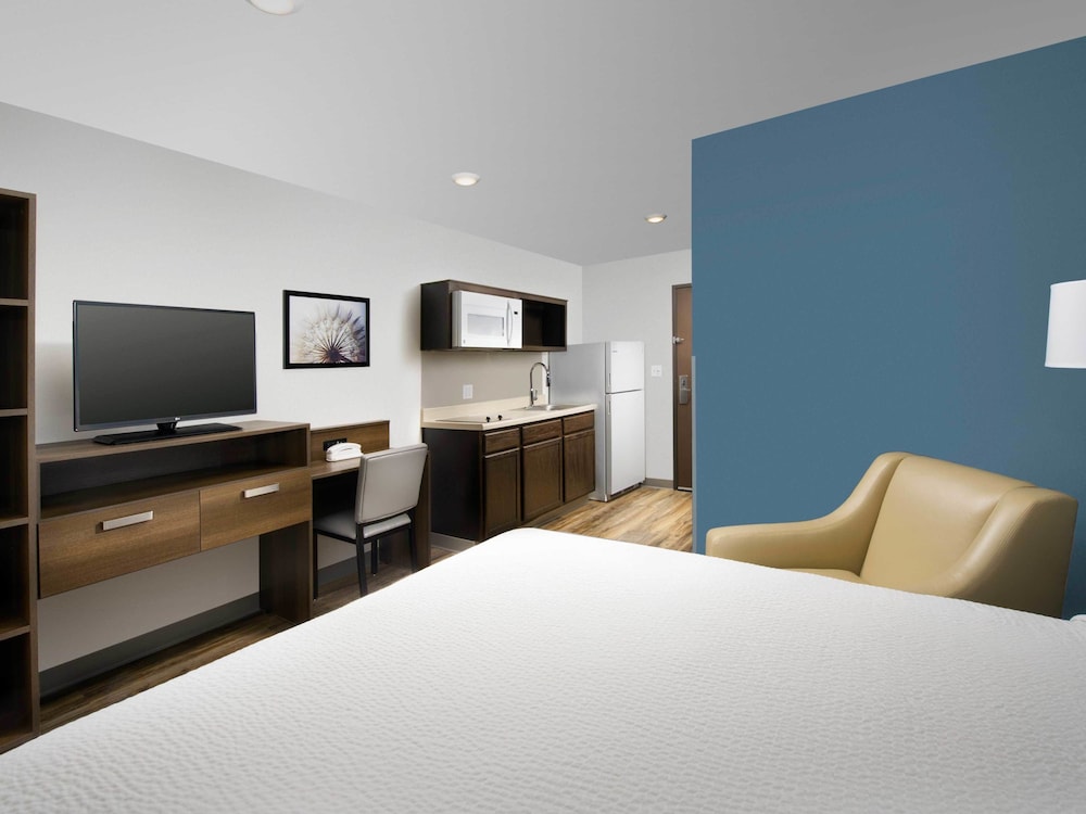 غرفة بسرير كينج لذوي الإعاقة، WoodSpring Suites Lake Jackson 3/5