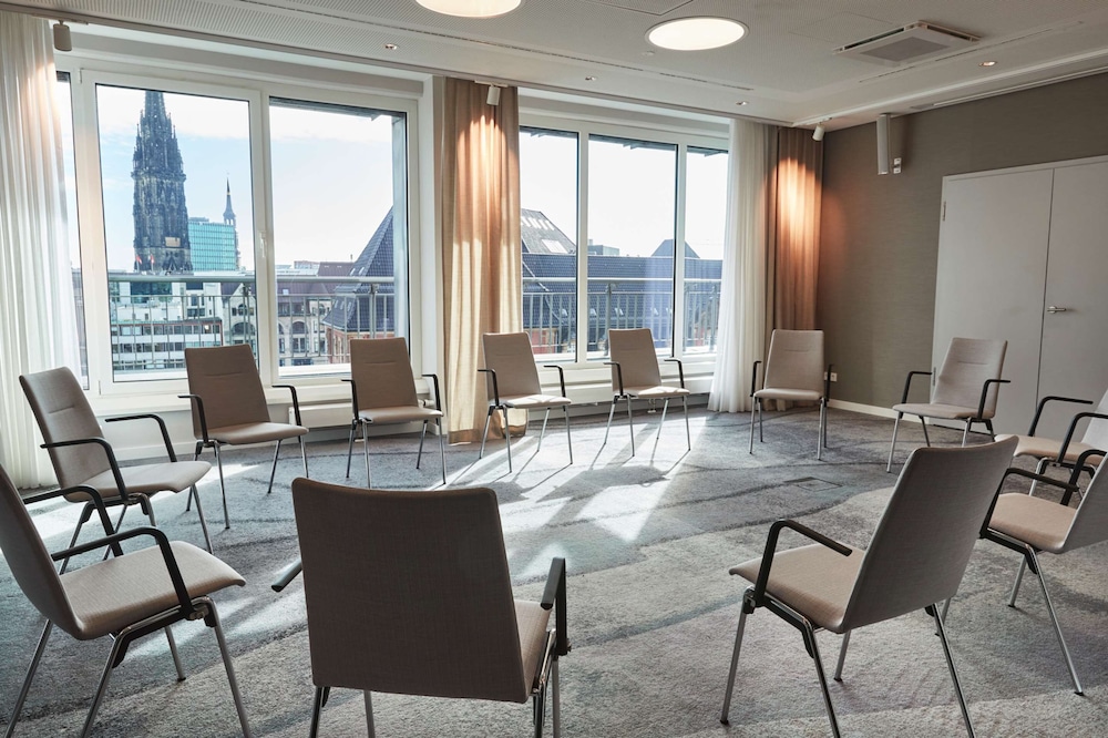 Steigenberger Hotel Hamburg 33/71