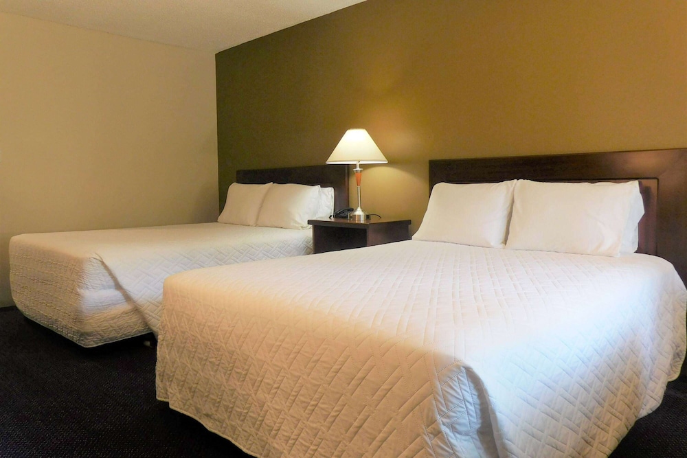 Travelodge by Wyndham Canyonville 23/45