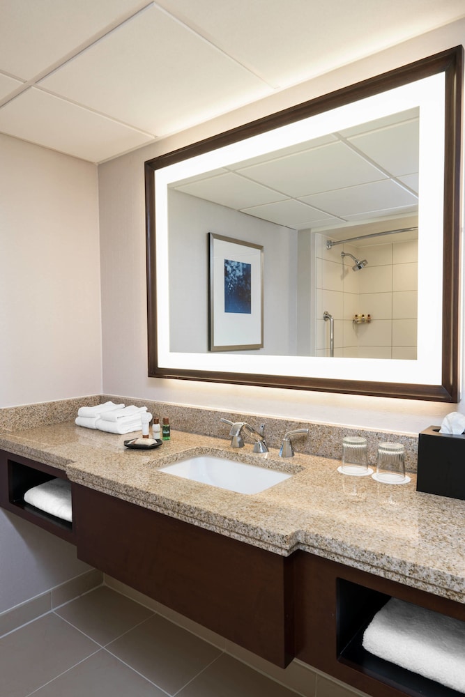 Memphis Riverline Hotel 39/40