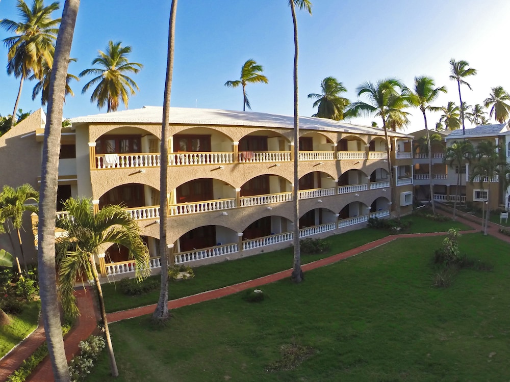 Hotel Cortecito Inn Bavaro 4/53