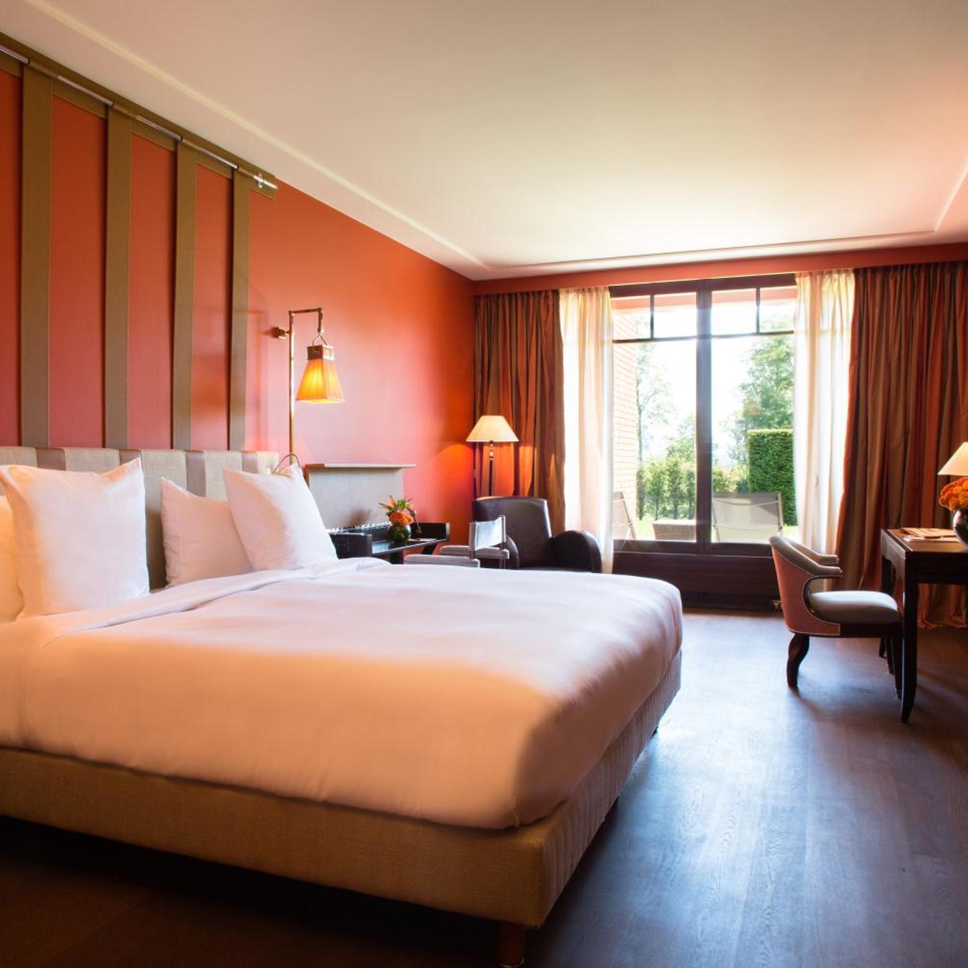 DELUXE, DOUBLE BED