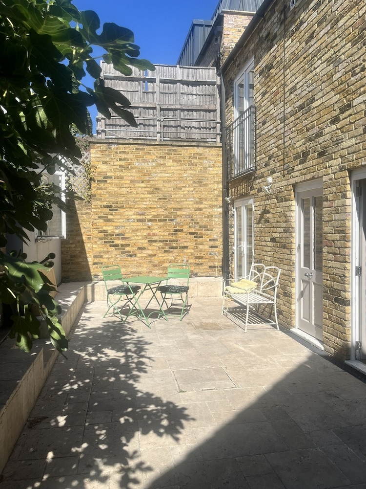Kew Rooms 24/49