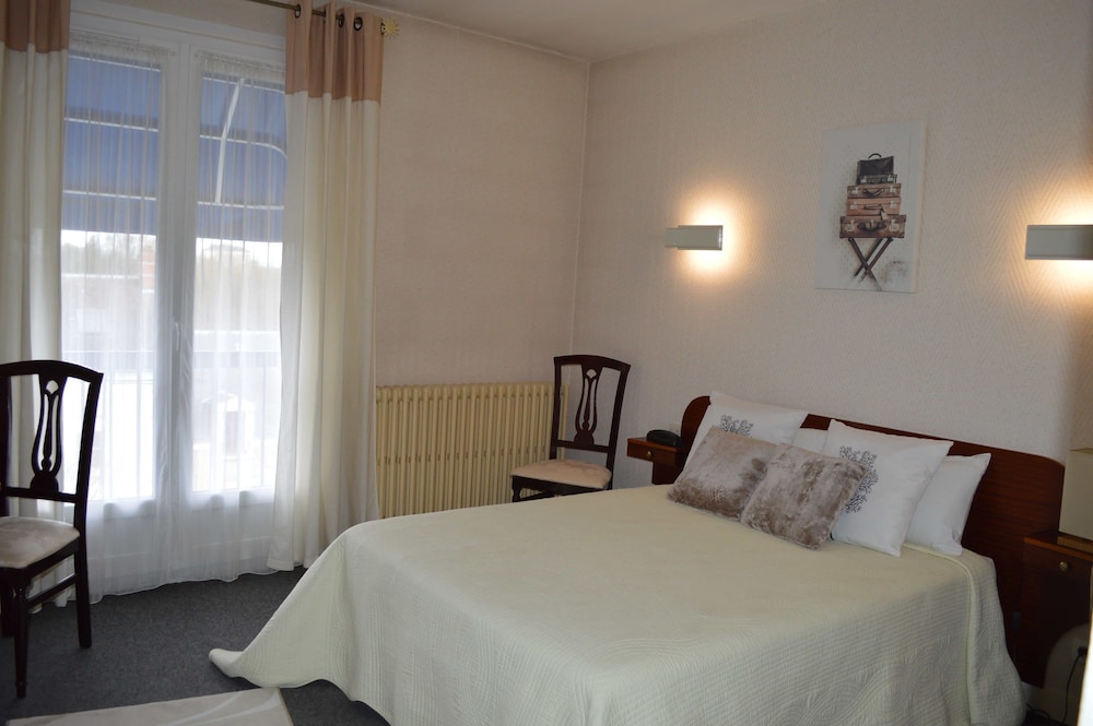 HOTEL CHRISTINA 28/57