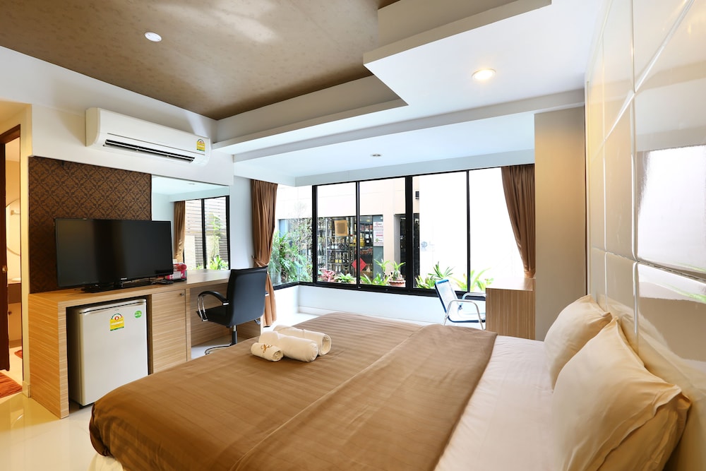 The Luxury Residence 11/50