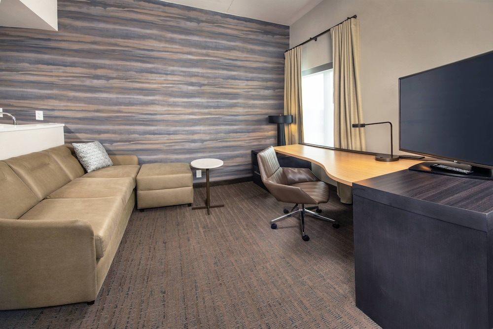 Residence Inn Fulton at Maple Lawn 42/47