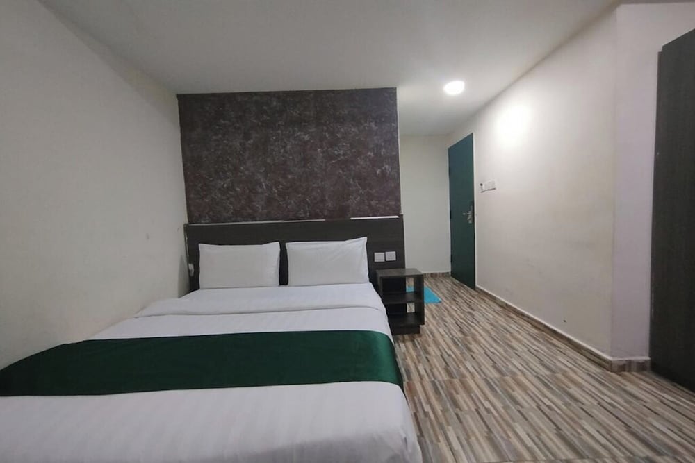 Fast Hotel Idaman Near To IIUM KL 32/75