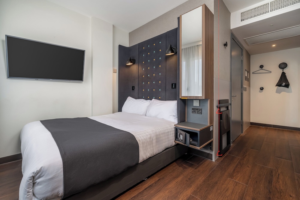 Point A Hotel Edinburgh Haymarket 18/50