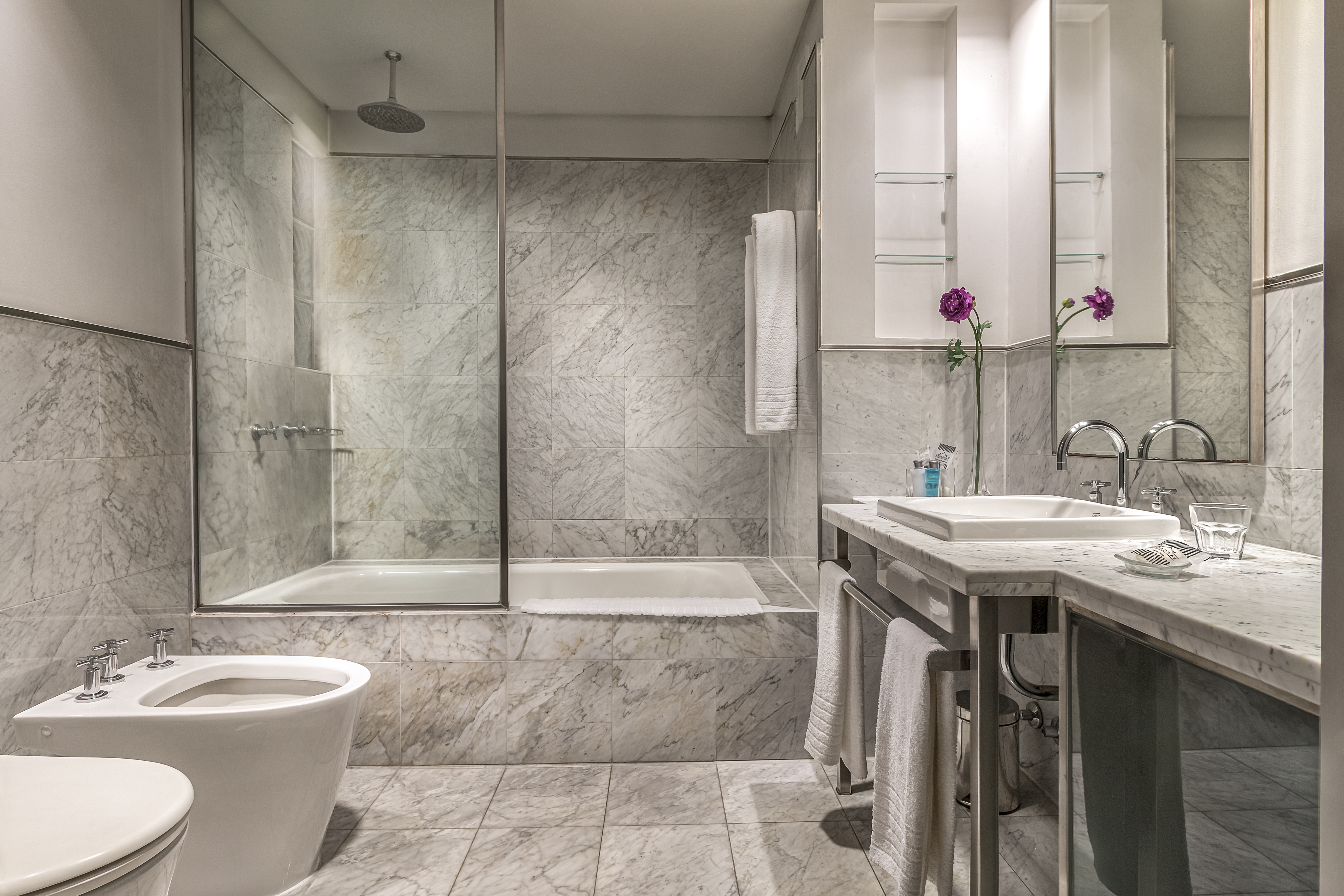 غرفة ركنية، Broadway Hotel And Suites 2/2