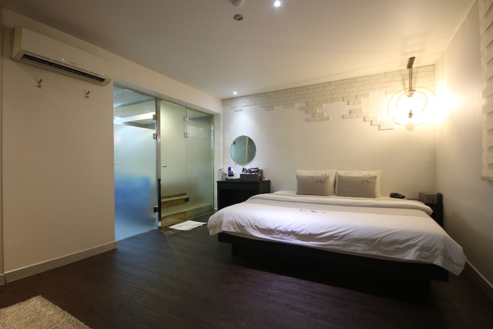 Busan H-Avenue Hotel Seomyeon Station 6/58