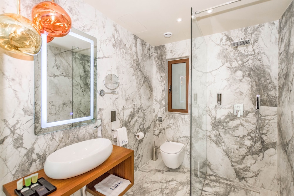 Santa Lucia Boutique Hotel 48/50