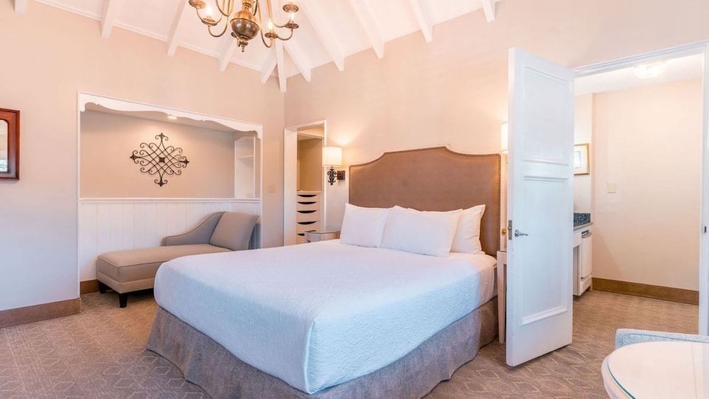 The Normandy Inn 32/56