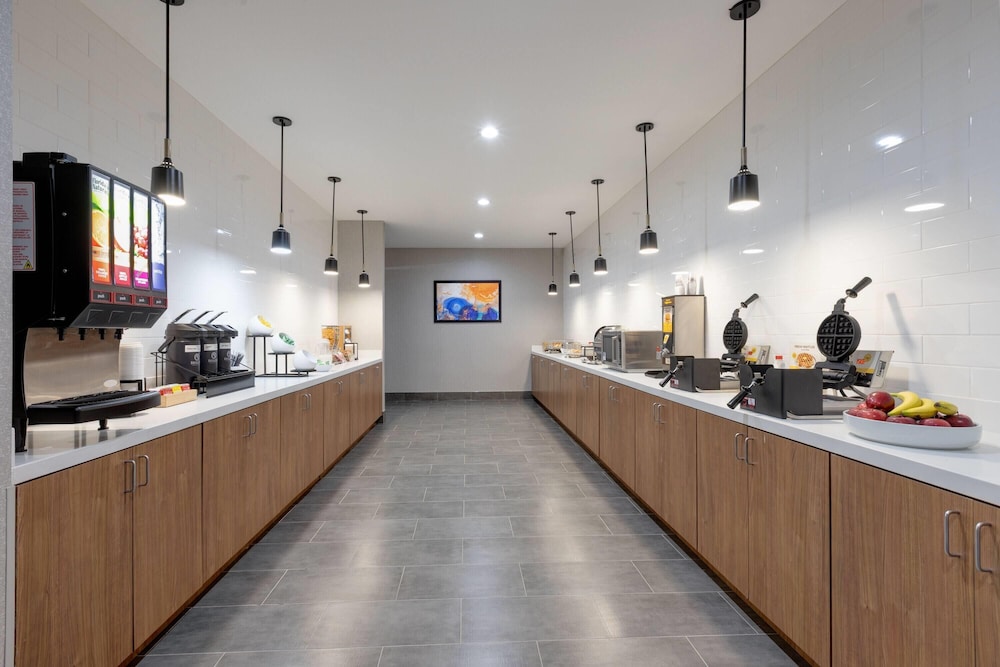 La Quinta Inn & Suites by Wyndham Eagle Pass 6/42