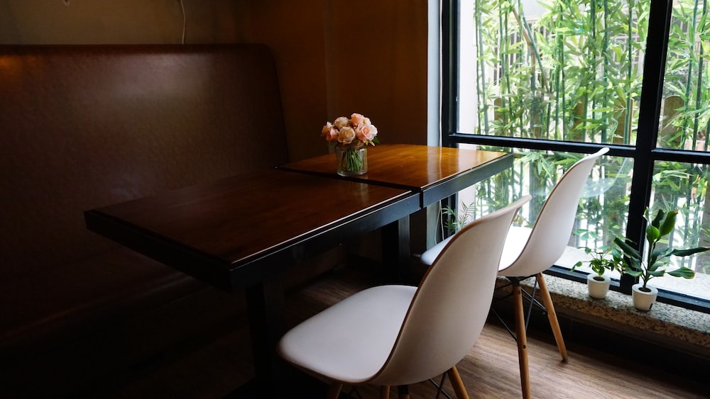 FISH INN EAST NANJING ROAD 40/50