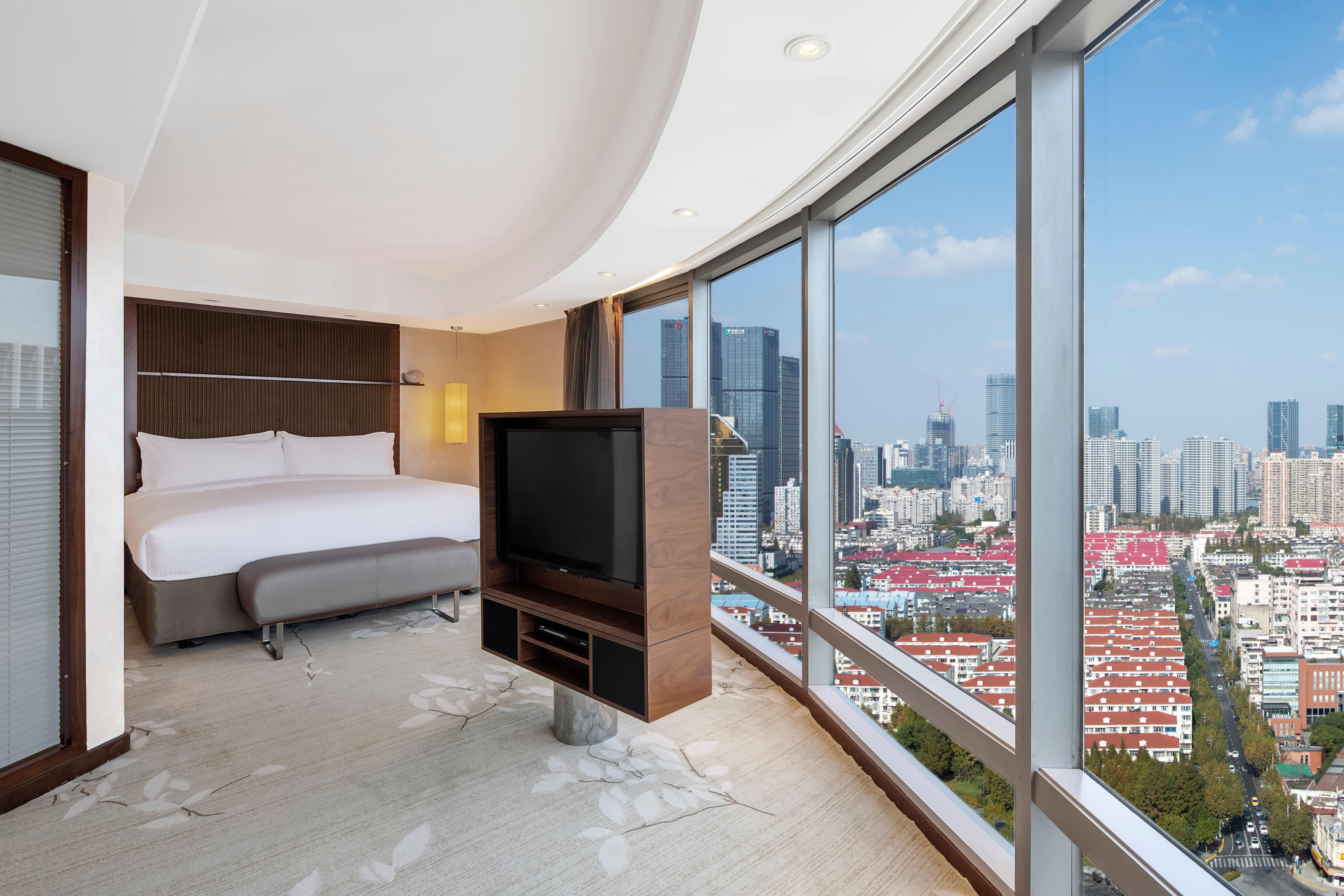 Diplomat, Suite, City View, High Floor
