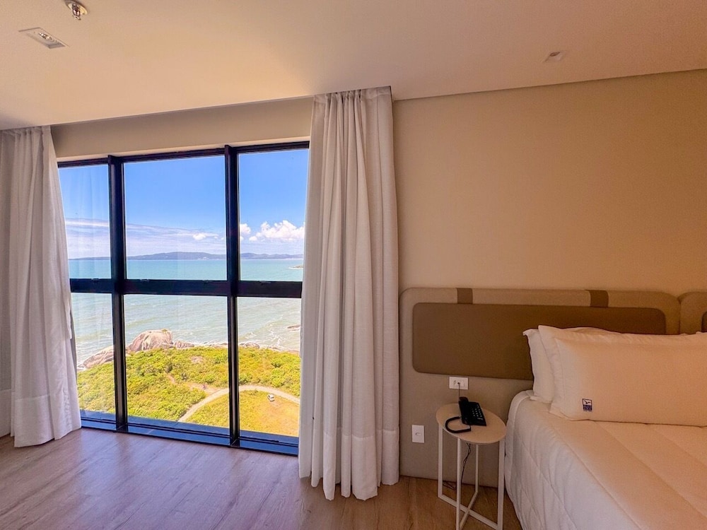 Blue Sea Hotel 9/50