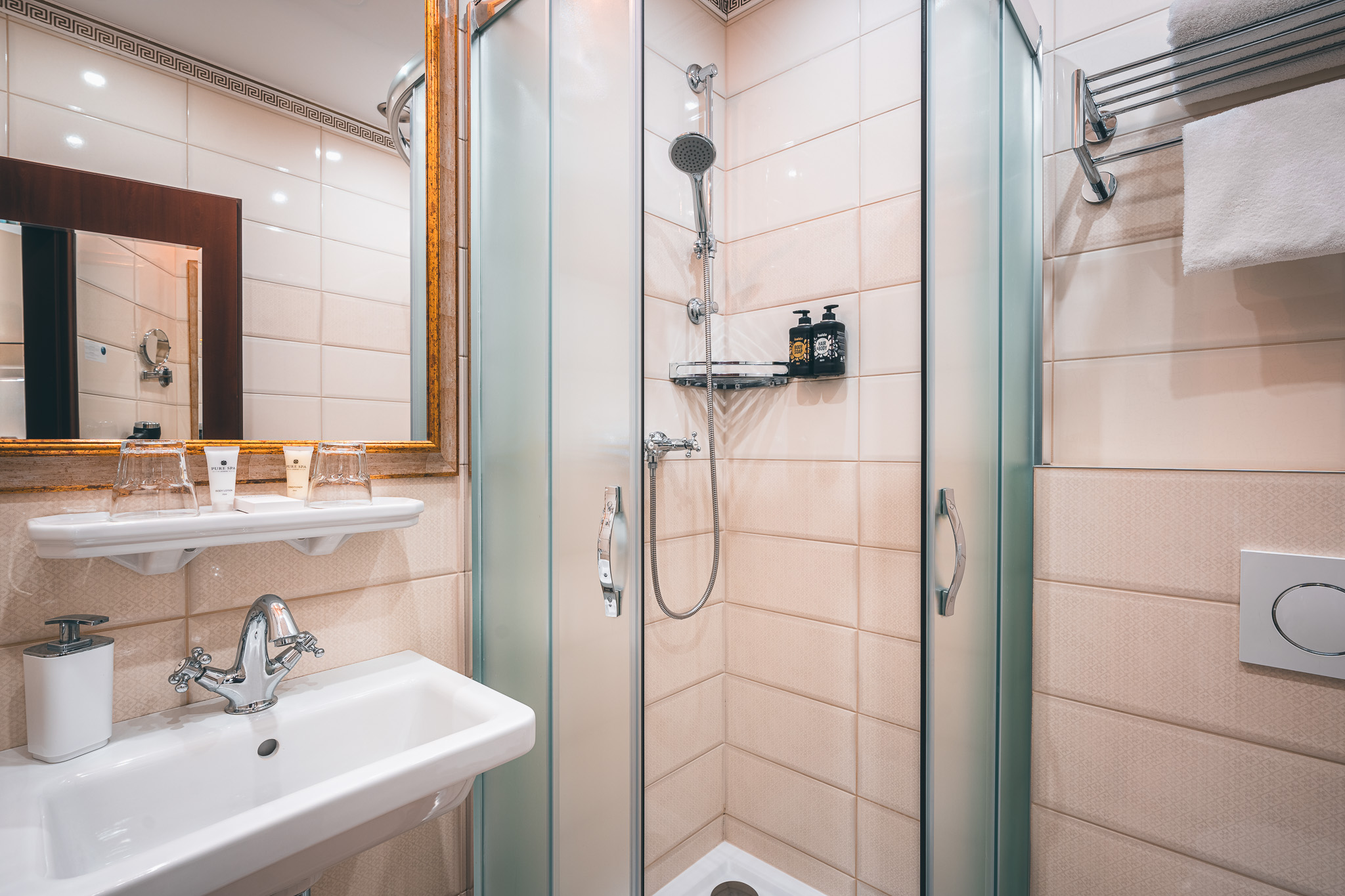 Classic, Double or Twin Bed, HASTAL HOTEL 3/3