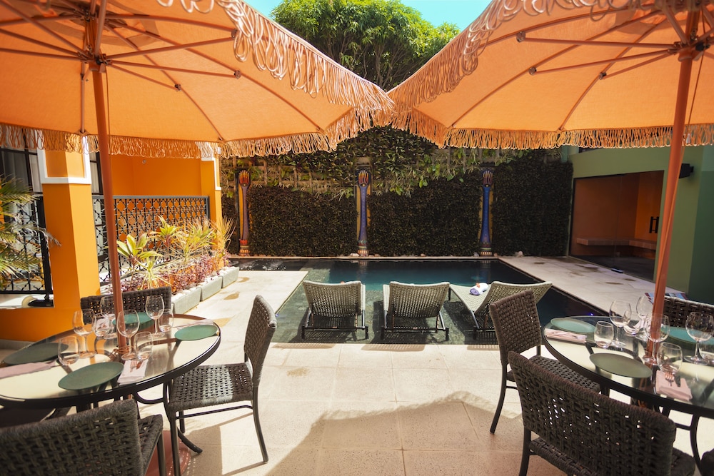 Exotica Boutique Hotel 24/50